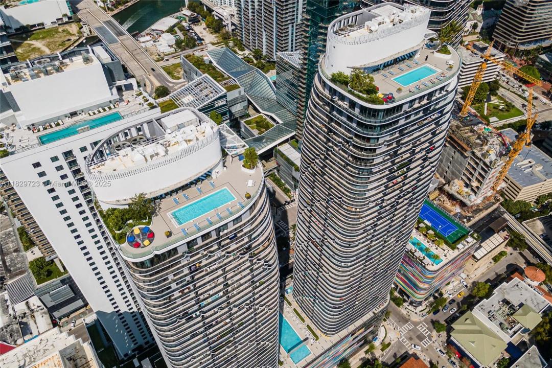 45 SW 9th St 1706, Miami, فلوريدا 33130, الولايات المتحدة