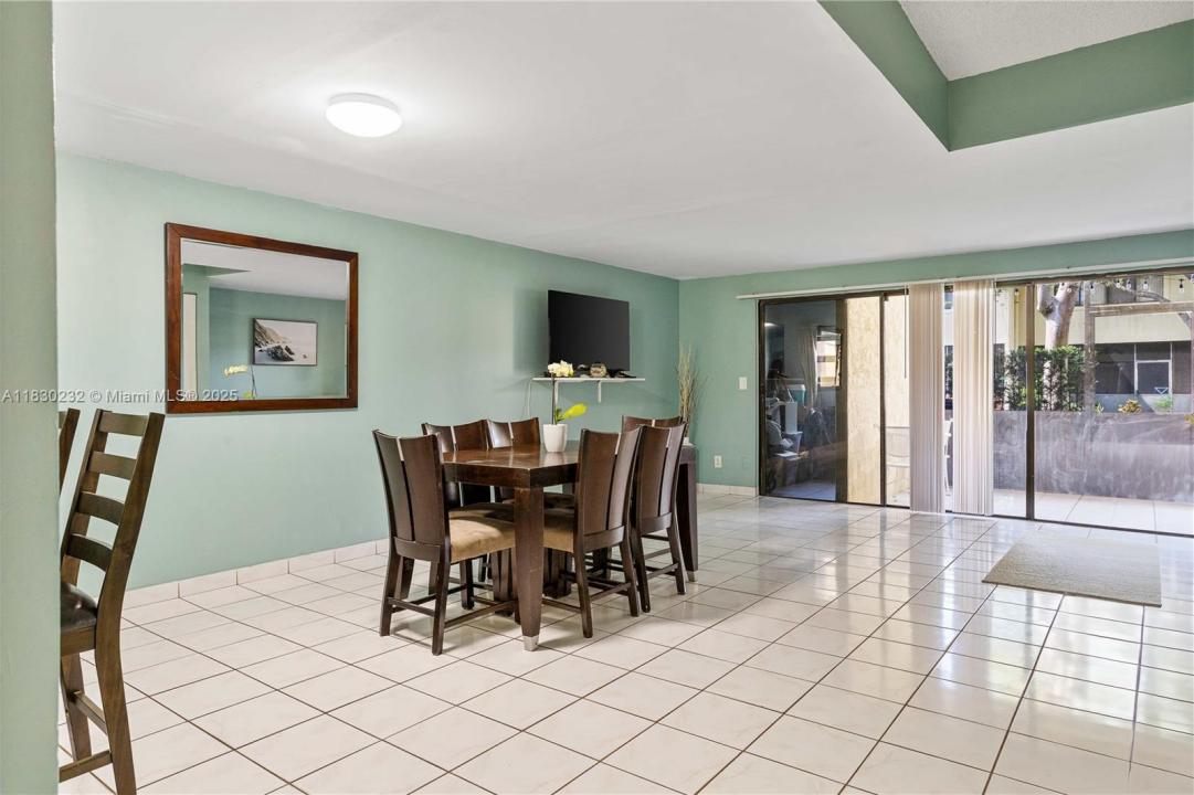 4713 N Pine Island Rd, Sunrise, 佛罗里达州 33351, 美国