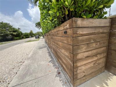 323 NW 105th St, Miami, Florida 33150, USA