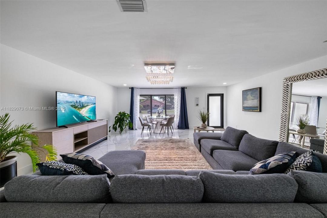 2101 NW 14th Ave, Fort Lauderdale, Florida 33311, Amerika Birleşik Devletleri