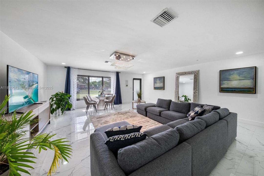 2101 NW 14th Ave, Fort Lauderdale, Florida 33311, Amerika Birleşik Devletleri