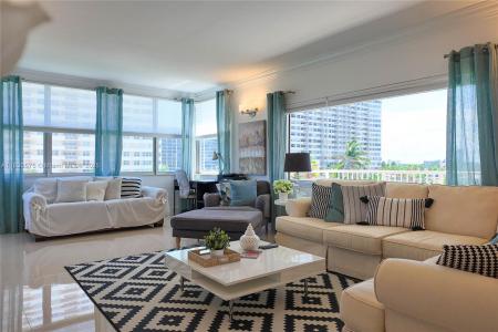 1950 S Ocean Dr 4E, Hallandale Beach, Florida 33009, USA