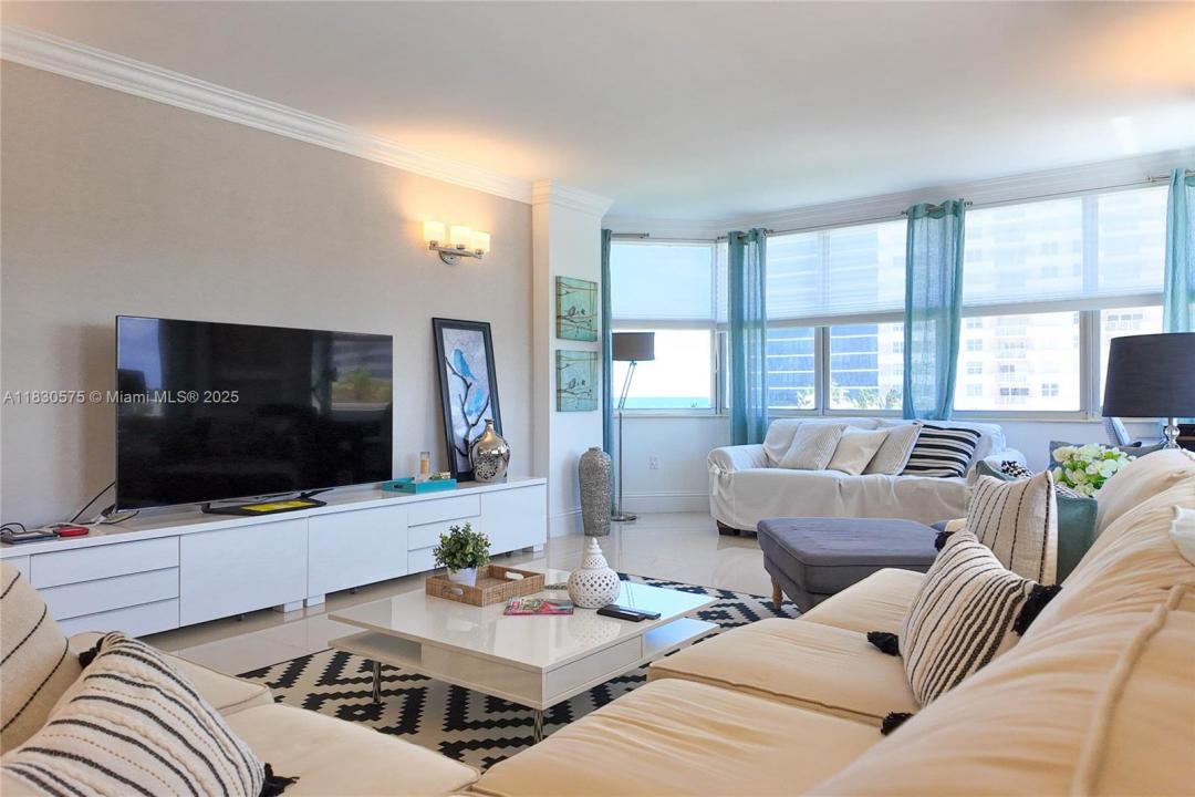 1950 S Ocean Dr 4E, Hallandale Beach, Florida 33009
