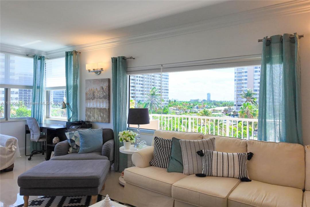 1950 S Ocean Dr 4E, Hallandale Beach, Florida 33009