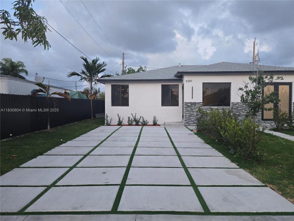 21831 SW 109 CT 1, Goulds, Flórida 33170, Estados Unidos