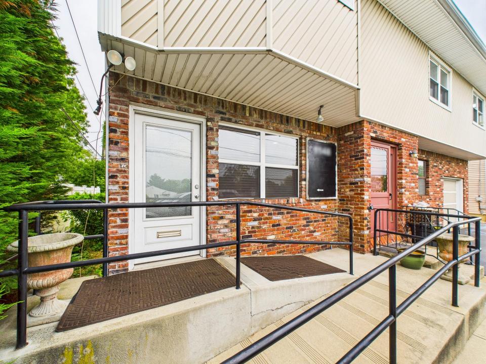 1148 Hicksville Road, Oyster Bay, Нью-Йорк 11758, Соединенные Штаты