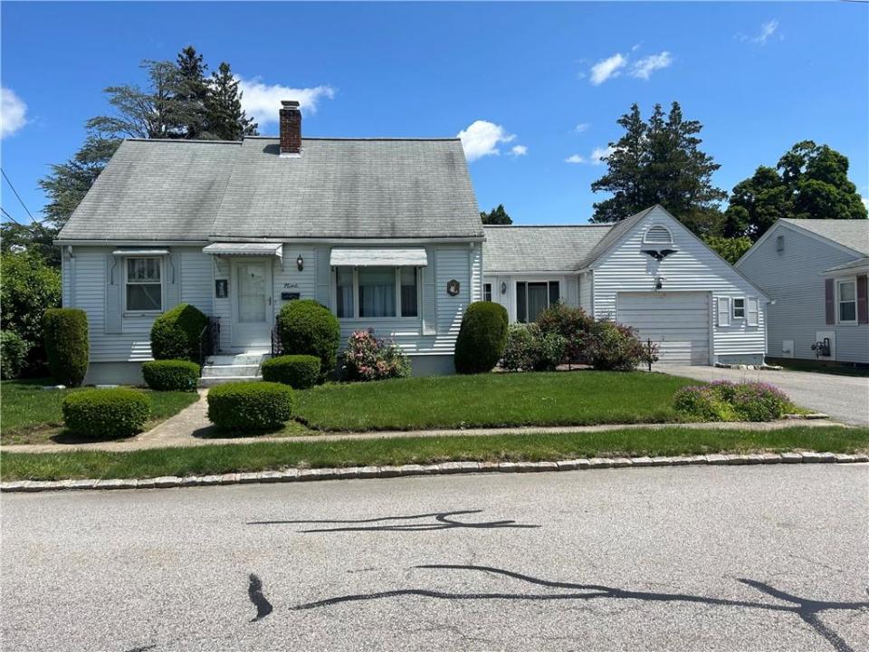 9 Linden Drive, West Warwick, Rhode Island 02893, Estados Unidos