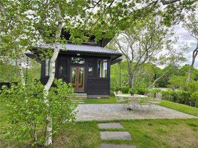 17 Jamaica Way, North Kingstown, RI 02852, USA