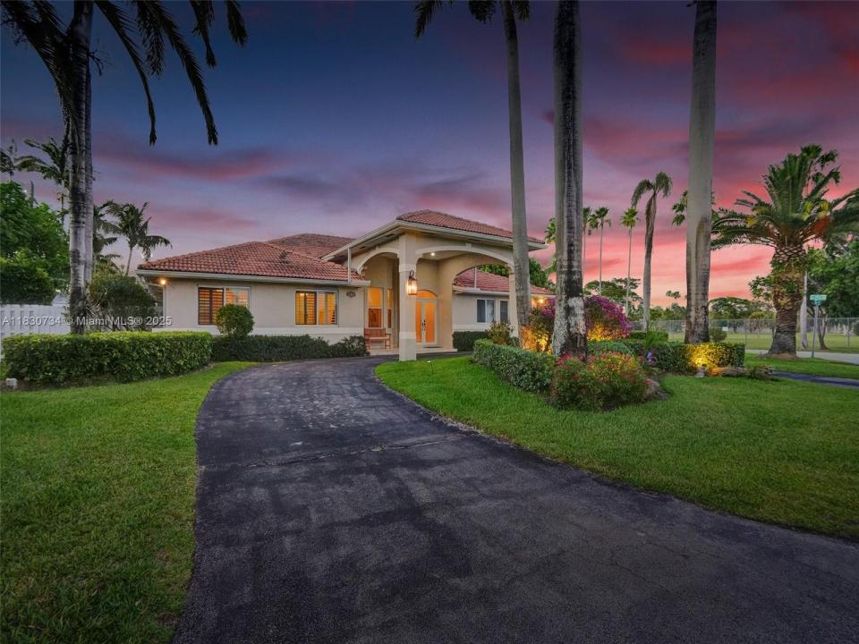 12401 SW 77th St 12401, Miami, 佛羅里達州 33183, 美國