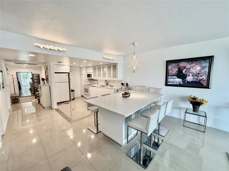 3051 S Palm Aire Dr 201, Pompano Beach, 佛羅里達州 33069, 美國