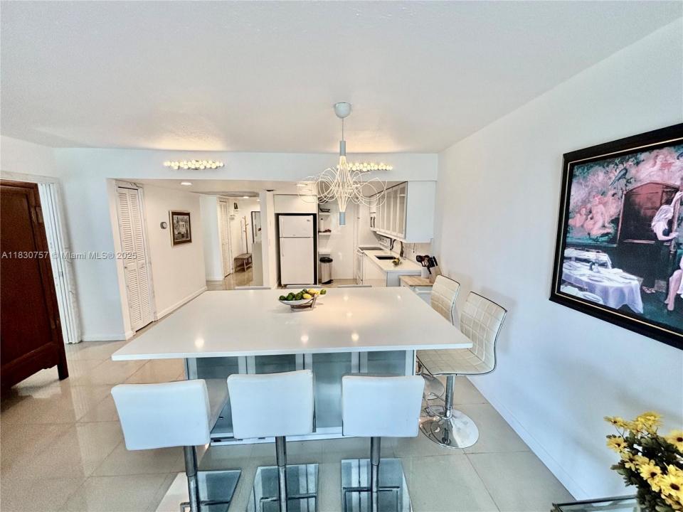 3051 S Palm Aire Dr 201, Pompano Beach, 佛羅里達州 33069, 美國