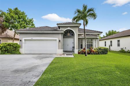 7095 E Tropical Way, Plantation, Florida 33317, USA