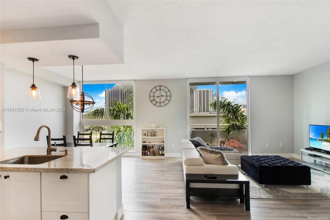 275 NE 18th St 405, Miami, Florida 33132, HOA KỲ