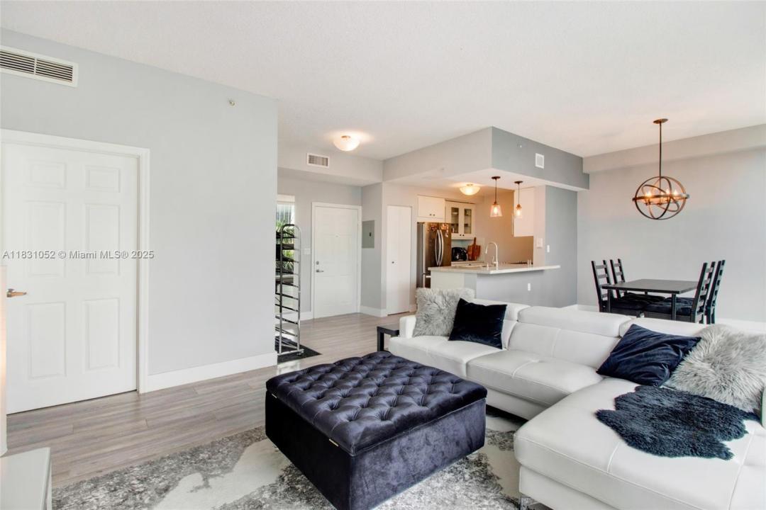 275 NE 18th St 405, Miami, Florida 33132, HOA KỲ
