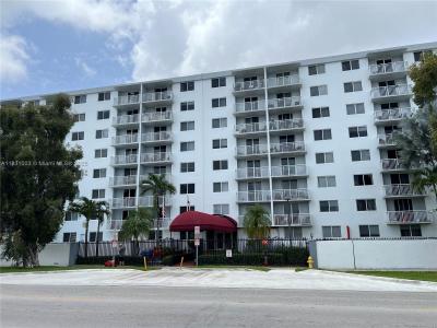 1251 NE 108th St 320, Miami, Florida 33161, USA