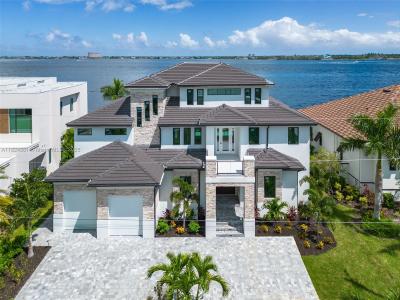 5735 Riverside Dr, Cape Coral, Florida 33904