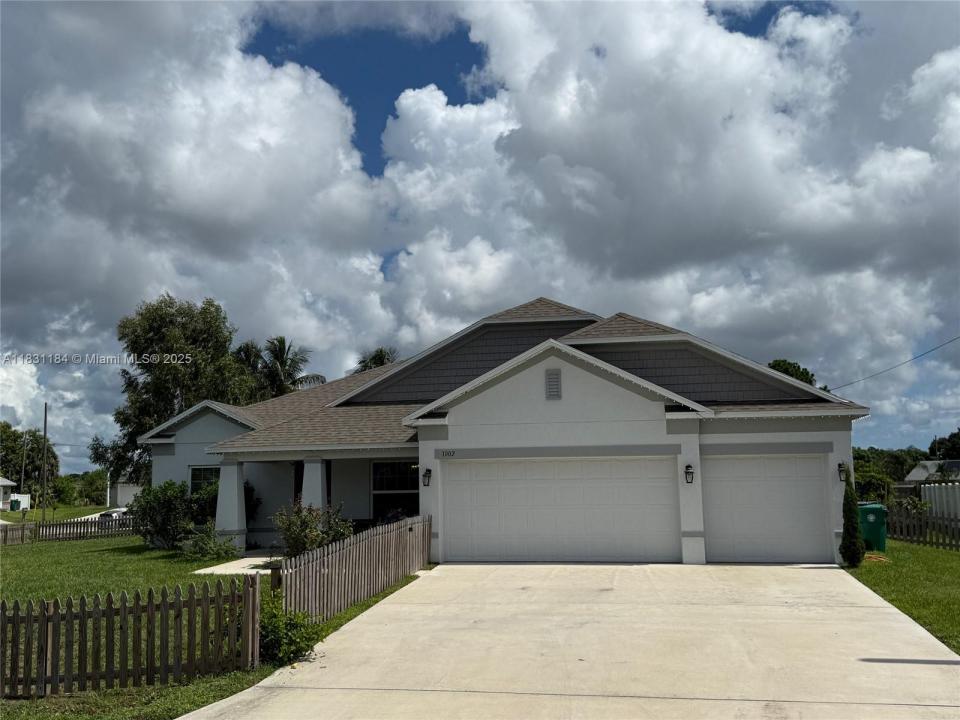 1002 SW College Park Rd, Port St. Lucie, Florida 34953, Estados Unidos
