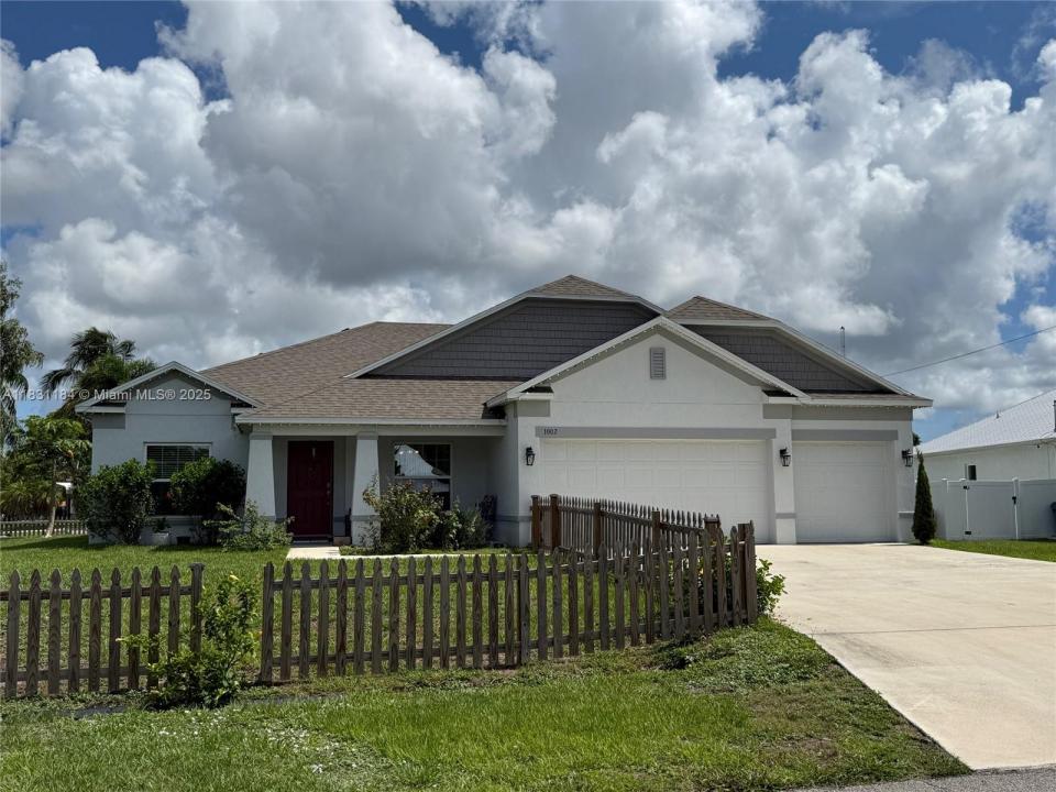 1002 SW College Park Rd, Port St. Lucie, Florida 34953, Estados Unidos