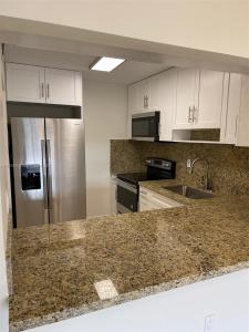 6090 W 18th Ave 332, Hialeah, Florida 33012, USA