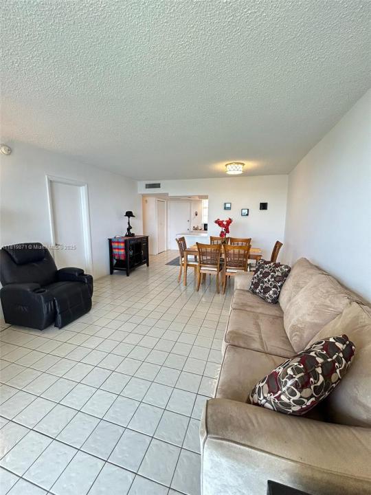 2980 Point East Dr D507, Aventura, Floride 33160, États-Unis