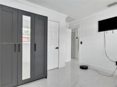 6053 SW 63rd Ter 0, South Miami, Florida 33143, USA