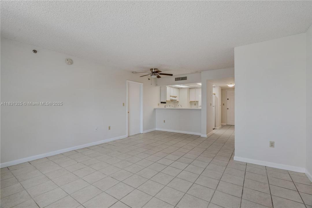 540 Brickell Key Dr 718, Miami, פלורידה 33131, ארצות הברית של אמריקה 