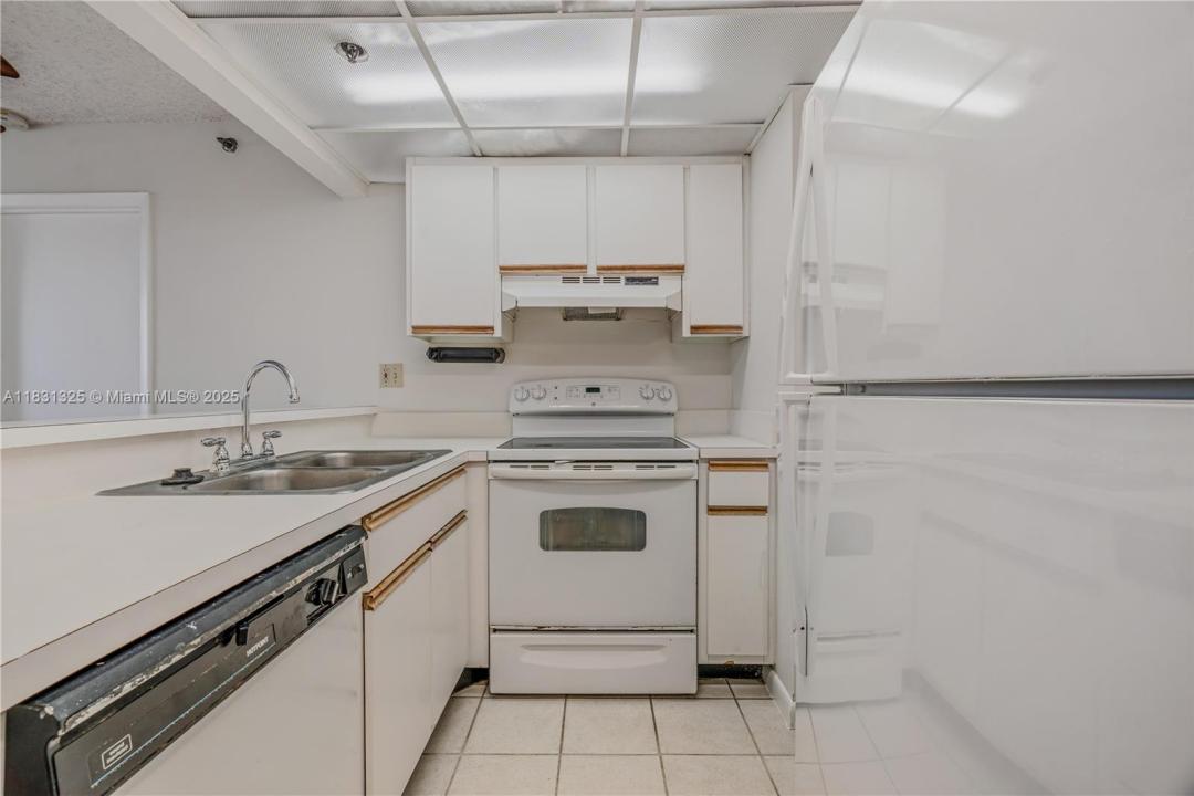 540 Brickell Key Dr 718, Miami, פלורידה 33131, ארצות הברית של אמריקה 