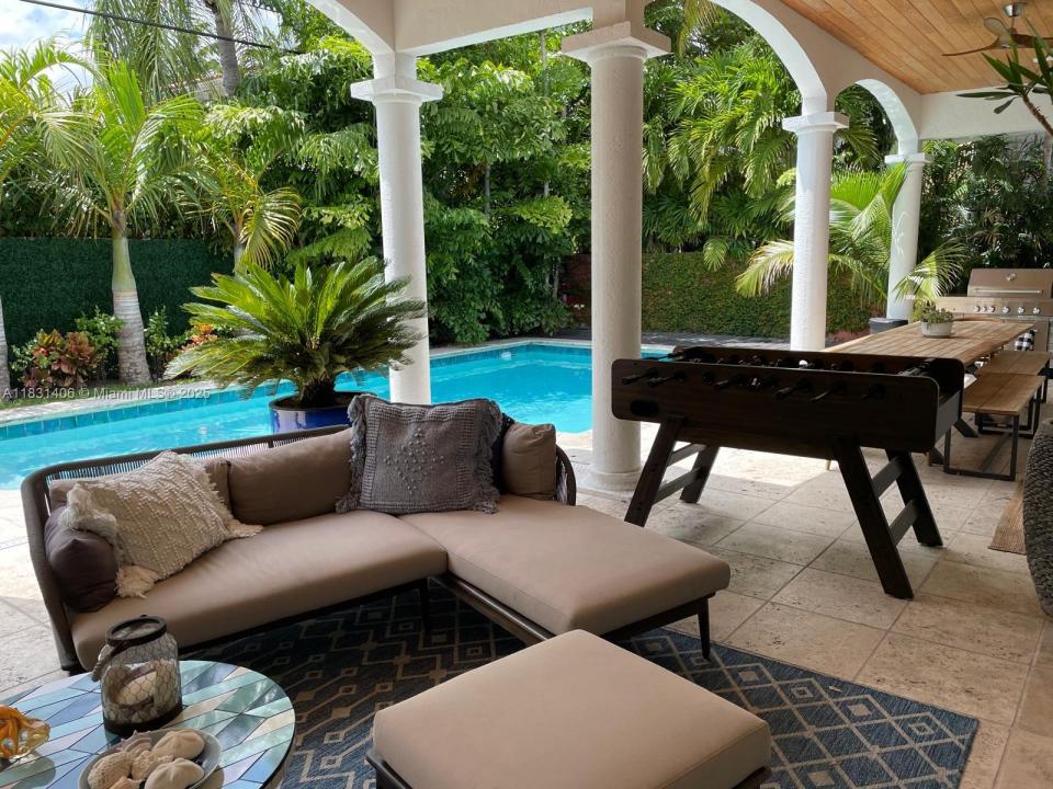 678 Woodcrest Rd, Key Biscayne, Florida 33149, USA
