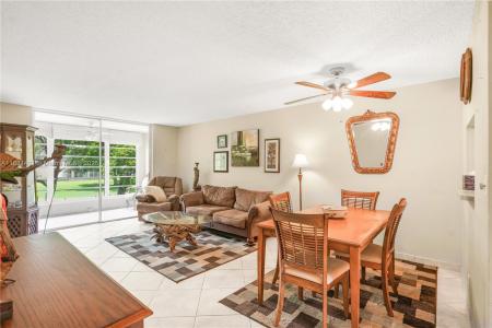 9261 Sunrise Lakes Blvd 203, Sunrise, Florida 33322, USA