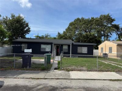 1240 NW 86th St, Miami, Florida 33147, USA