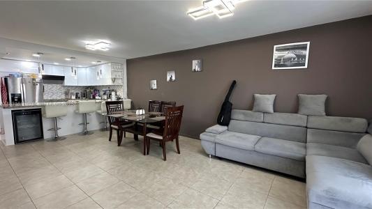 1801 S Ocean Dr 642, Hallandale Beach, Florida 33009, USA