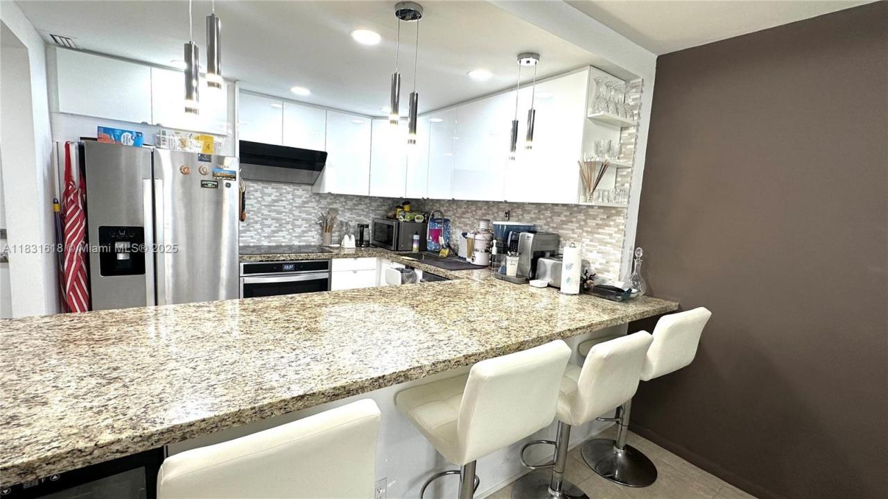 1801 S Ocean Dr 642, Hallandale Beach, Florida 33009, USA