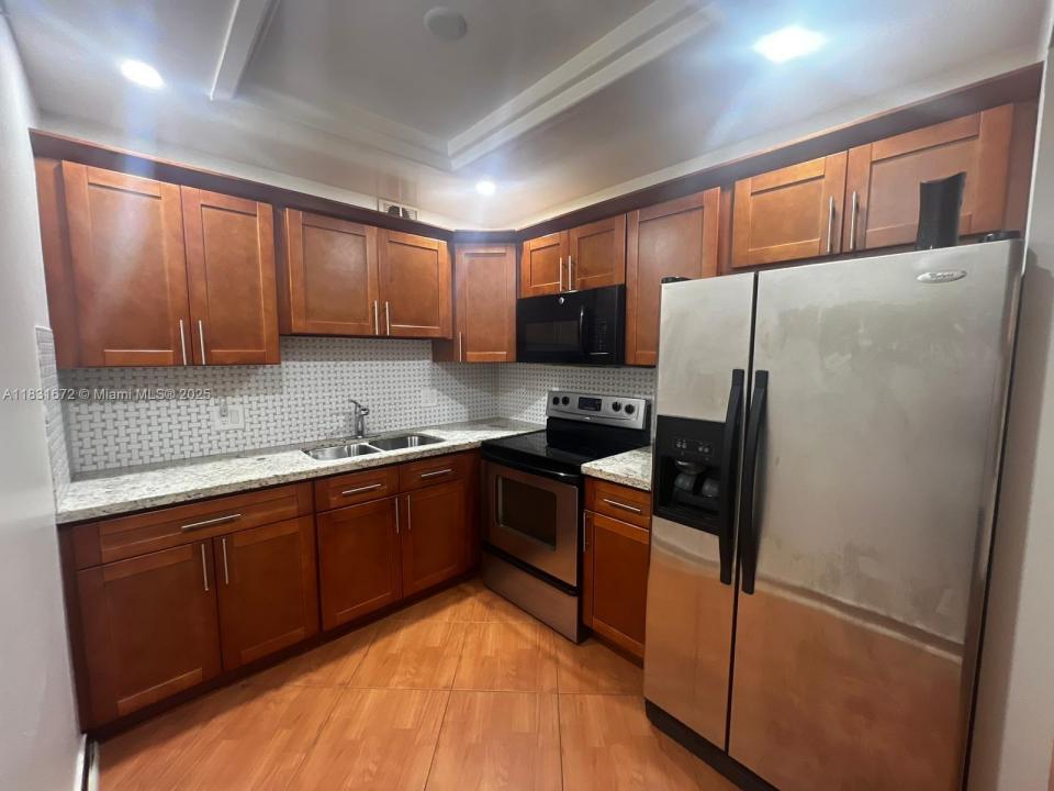 1551 SW 135th Ter 405G, Pembroke Pines, Florida 33027