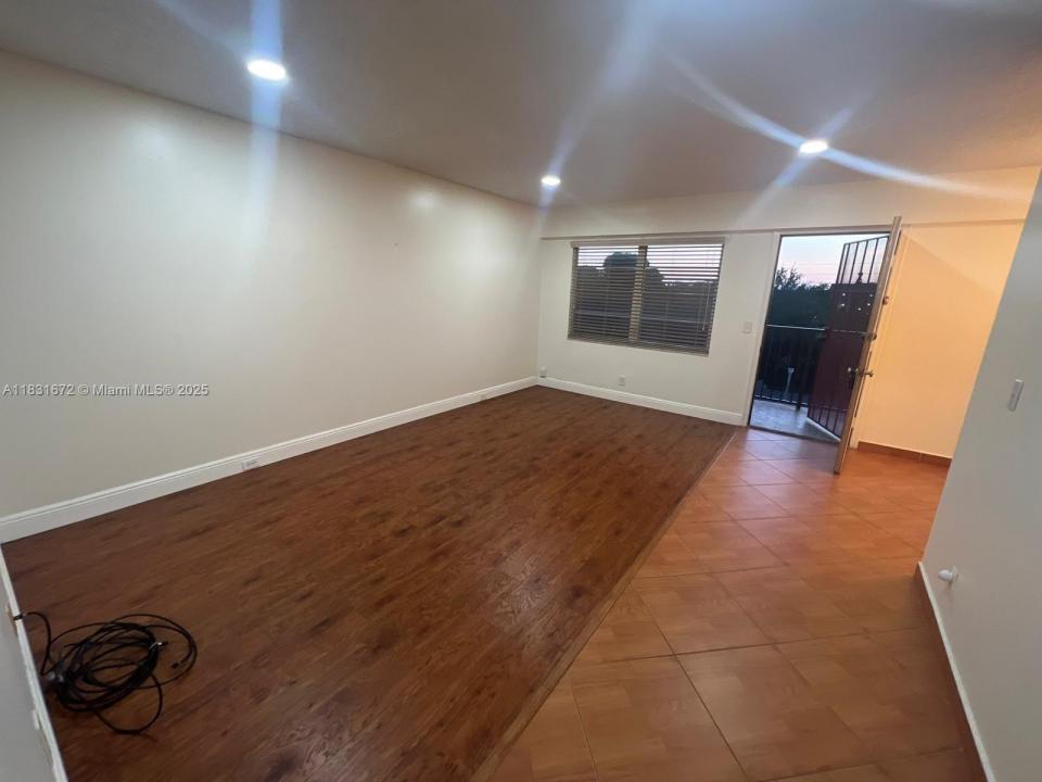 1551 SW 135th Ter 405G, Pembroke Pines, Florida 33027
