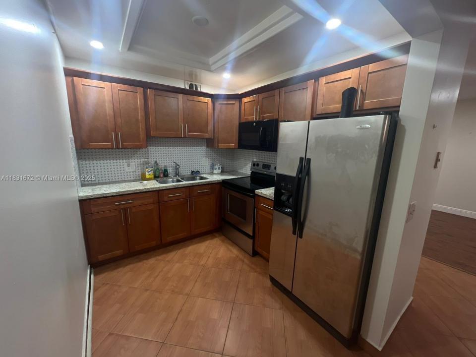 1551 SW 135th Ter 405G, Pembroke Pines, Florida 33027