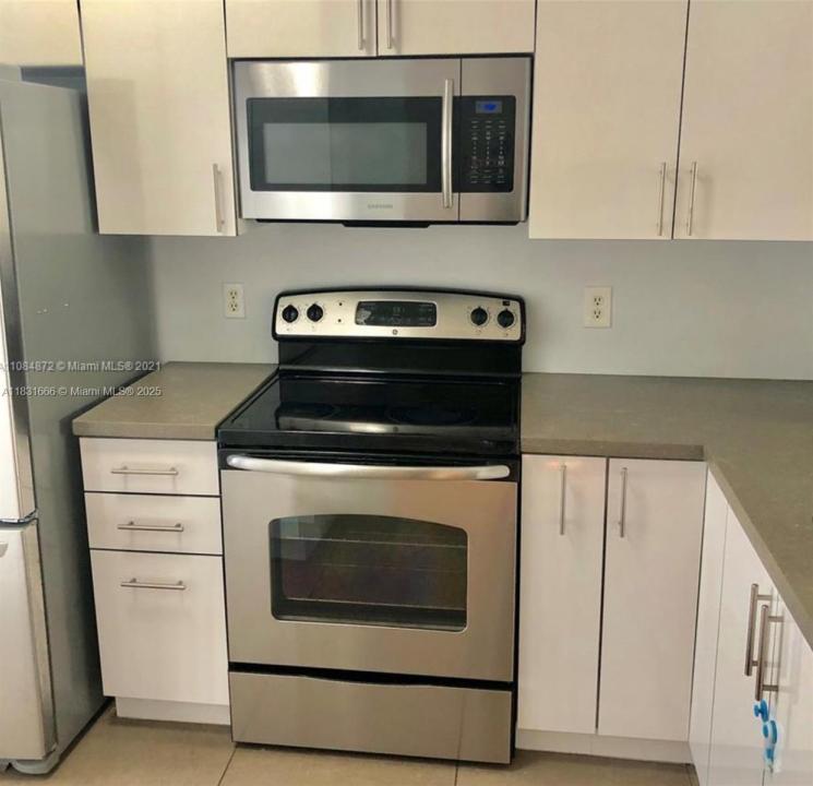 2 Simonton Cir 2, Weston, פלורידה 33326, ארצות הברית של אמריקה
