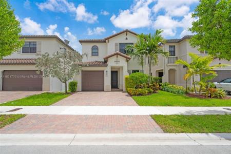 3274 W 96th Pl, Hialeah, Florida 33018, USA