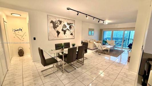 300 Bayview Dr 1603, Sunny Isles Beach, Florida 33160, USA
