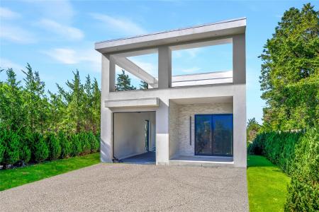 40 Oceanview Drive, Southampton, New York 11968