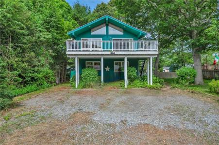 146 Balsam Road, South Kingstown, RI 02879, USA