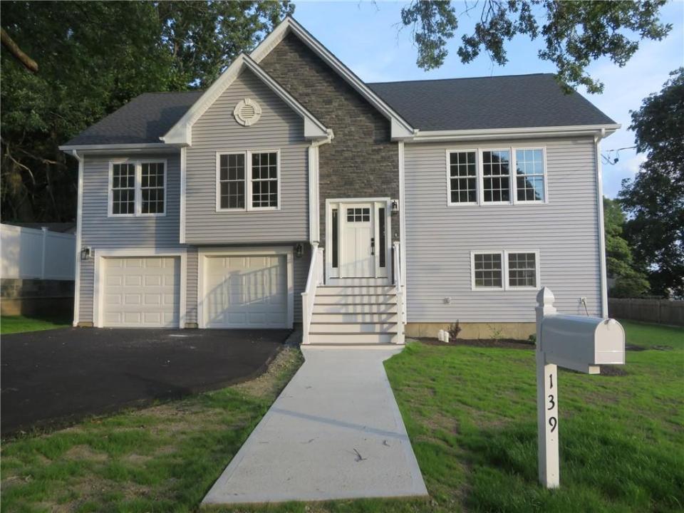 139 Leo Avenue, North Providence, Rhode Island 02904, États-Unis