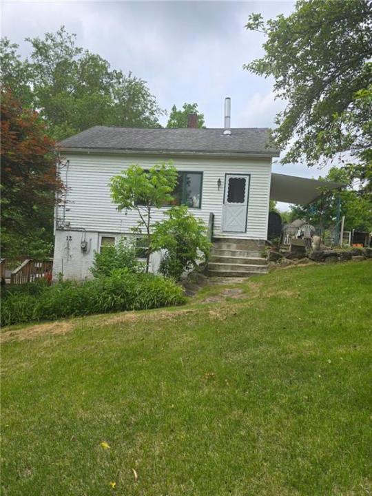 12 Lake Court, Hopkinton, Rhode Island 02804