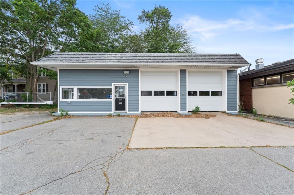 2147 Acushnet Avenue, New Bedford, Massachusetts 02745, Estados Unidos