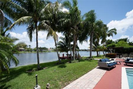 576 NW 120th Dr, Mariners Cove, Coral Springs, Florida 33071
