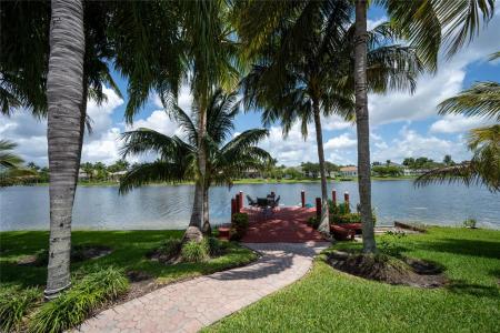 576 NW 120th Dr, Mariners Cove, Coral Springs, Florida 33071