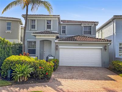 21033 NE 32nd Ave, Aventura, Florida 33180, USA