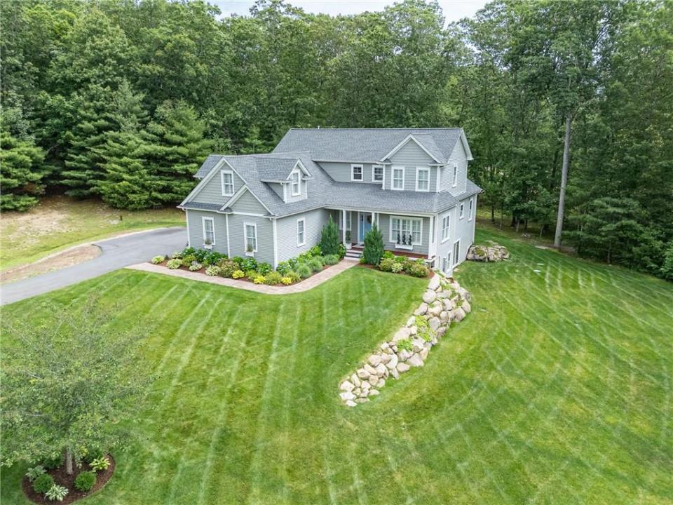 64 Knight View Drive, West Greenwich, Rhode Island 02817, Estados Unidos