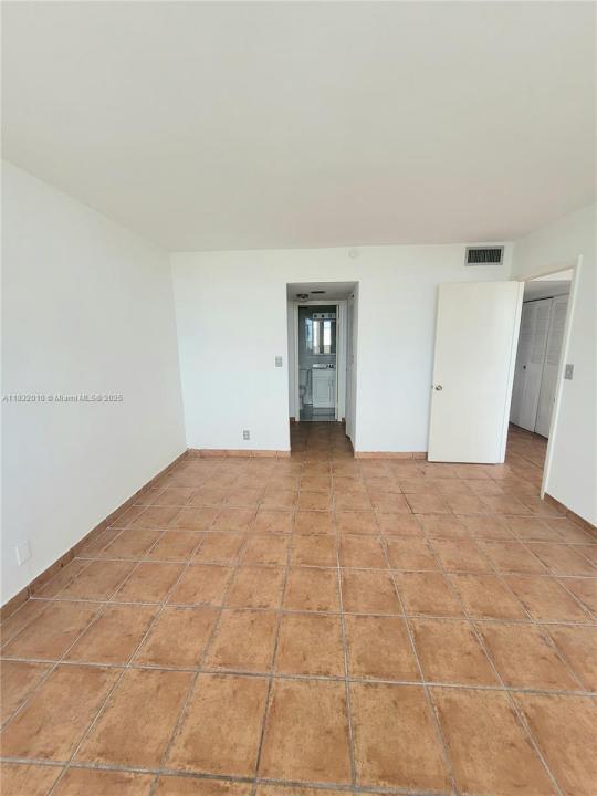 2025 NE 164th St 602, North Miami Beach, 佛羅里達州 33162, 美國