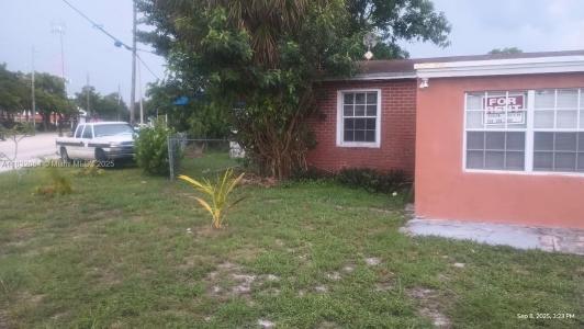 2300 NW 15th Ct A, Fort Lauderdale, Florida 33311, USA