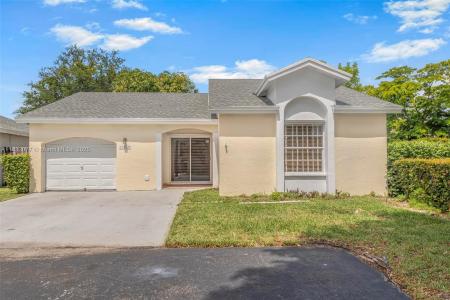 10016 NW 51st Ter, Doral, Florida 33178, USA